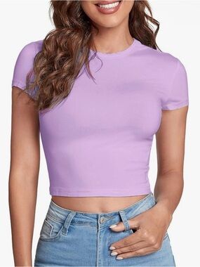 Small Verdusa Women’s Basic Round Neck Crop Tee in Light Purple